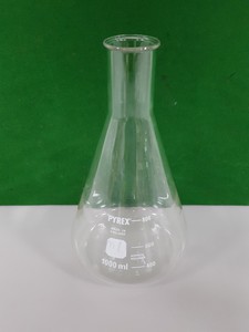 Thumbnail image of 46x Lab Glassware Pieces Glass Beakers, Erlenmeyer Flasks, Funnels, Pyrex Duran 