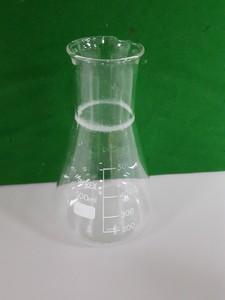Thumbnail image of 46x Lab Glassware Pieces Glass Beakers, Erlenmeyer Flasks, Funnels, Pyrex Duran