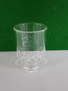 Thumbnail image of 46x Lab Glassware Pieces Glass Beakers, Erlenmeyer Flasks, Funnels, Pyrex Duran
