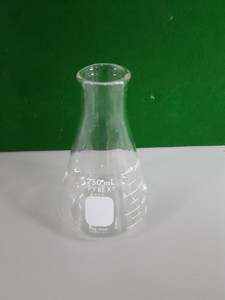 Thumbnail image of 46x Lab Glassware Pieces Glass Beakers, Erlenmeyer Flasks, Funnels, Pyrex Duran 