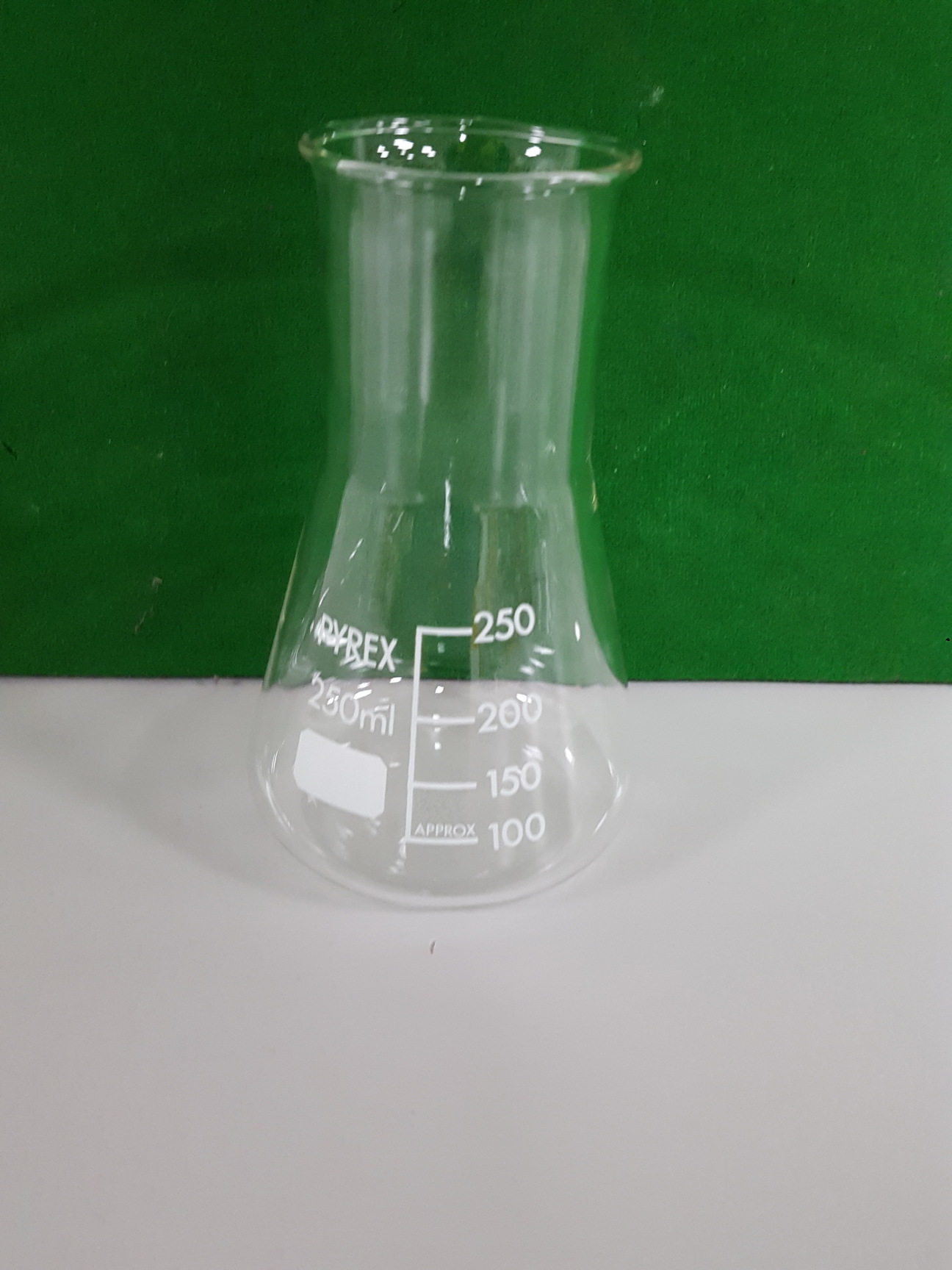 Image of 46x Lab Glassware Pieces Glass Beakers, Erlenmeyer Flasks, Funnels, Pyrex Duran
