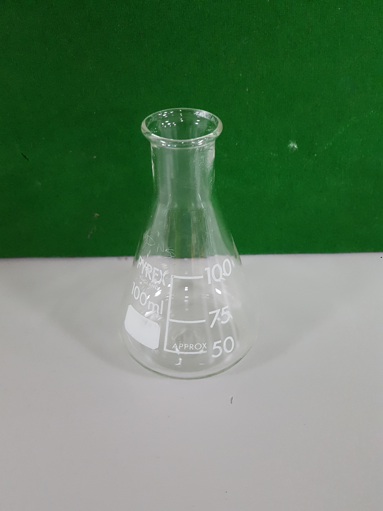 Image of 46x Lab Glassware Pieces Glass Beakers, Erlenmeyer Flasks, Funnels, Pyrex Duran