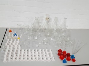 Thumbnail image of 46x Lab Glassware Pieces Glass Beakers, Erlenmeyer Flasks, Funnels, Pyrex Duran 