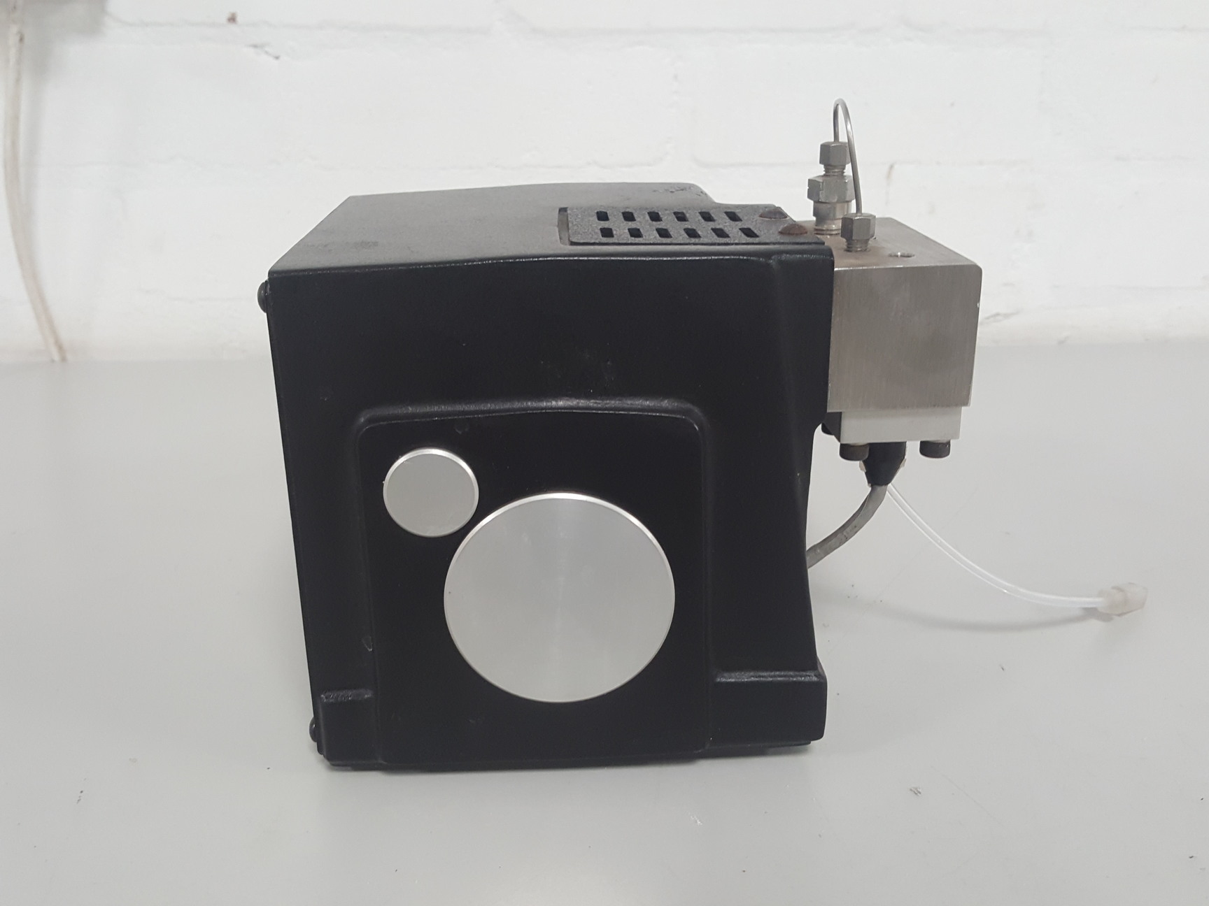 Image of Spectra Physics Model A2510-010 Pump Lab Equipment