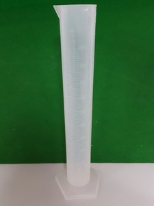 Thumbnail image of 52x Plastic Measuring Cylinders Lab 2000mL, 1000mL, 500mL, 250mL, 100mL, 50mL,