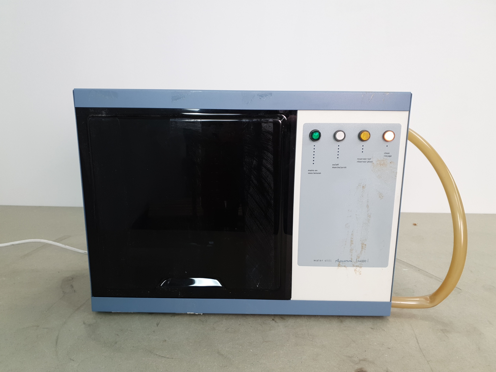 Image of Stuart Aquatron A4000 Water Still 4l/hr Single Distileted