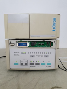 Thumbnail image of MERCK-HITACHI LaChrom RI Detector L-7490 HPLC  w/Organizer