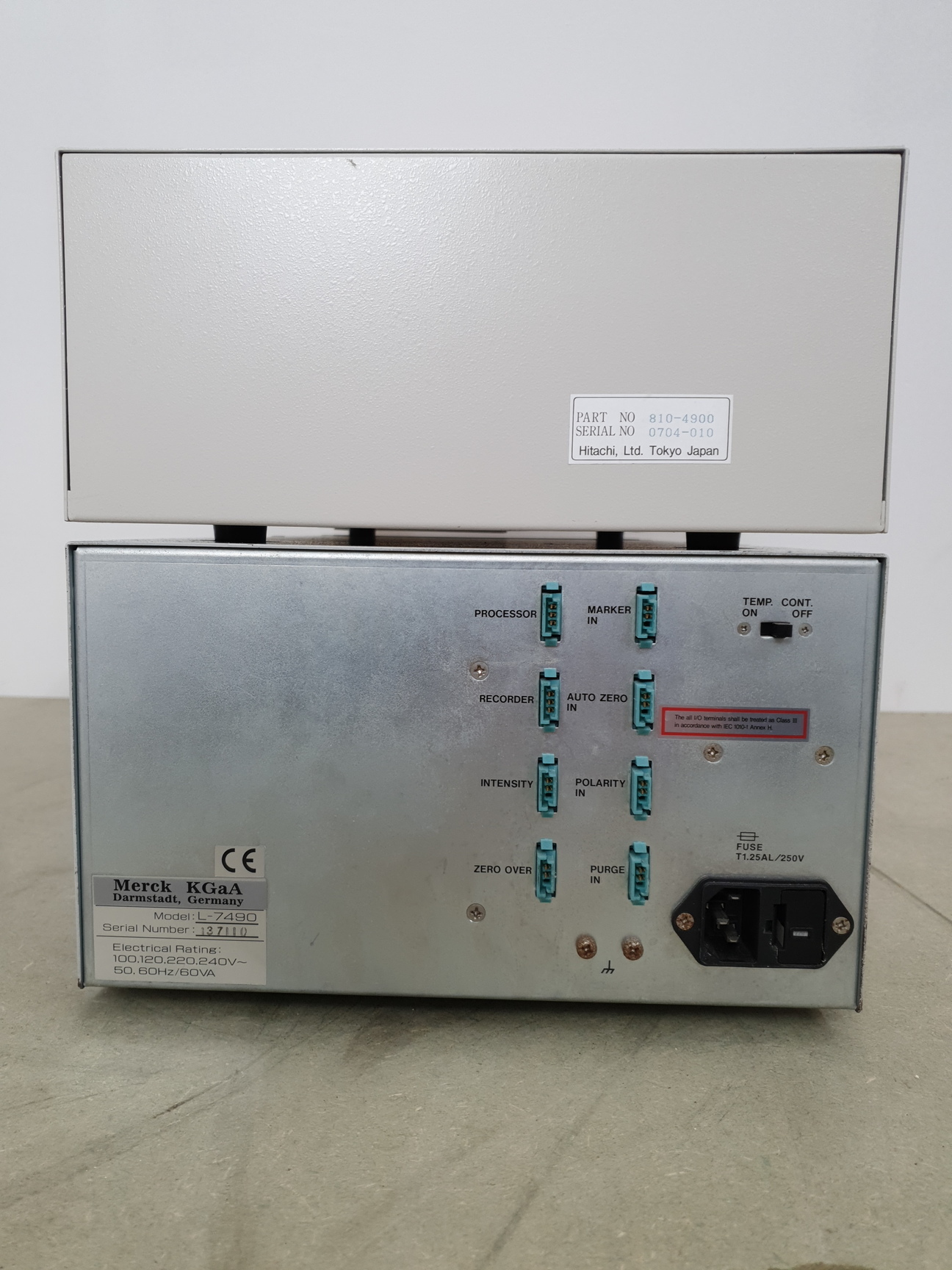Image of MERCK-HITACHI LaChrom RI Detector L-7490 HPLC  w/Organizer