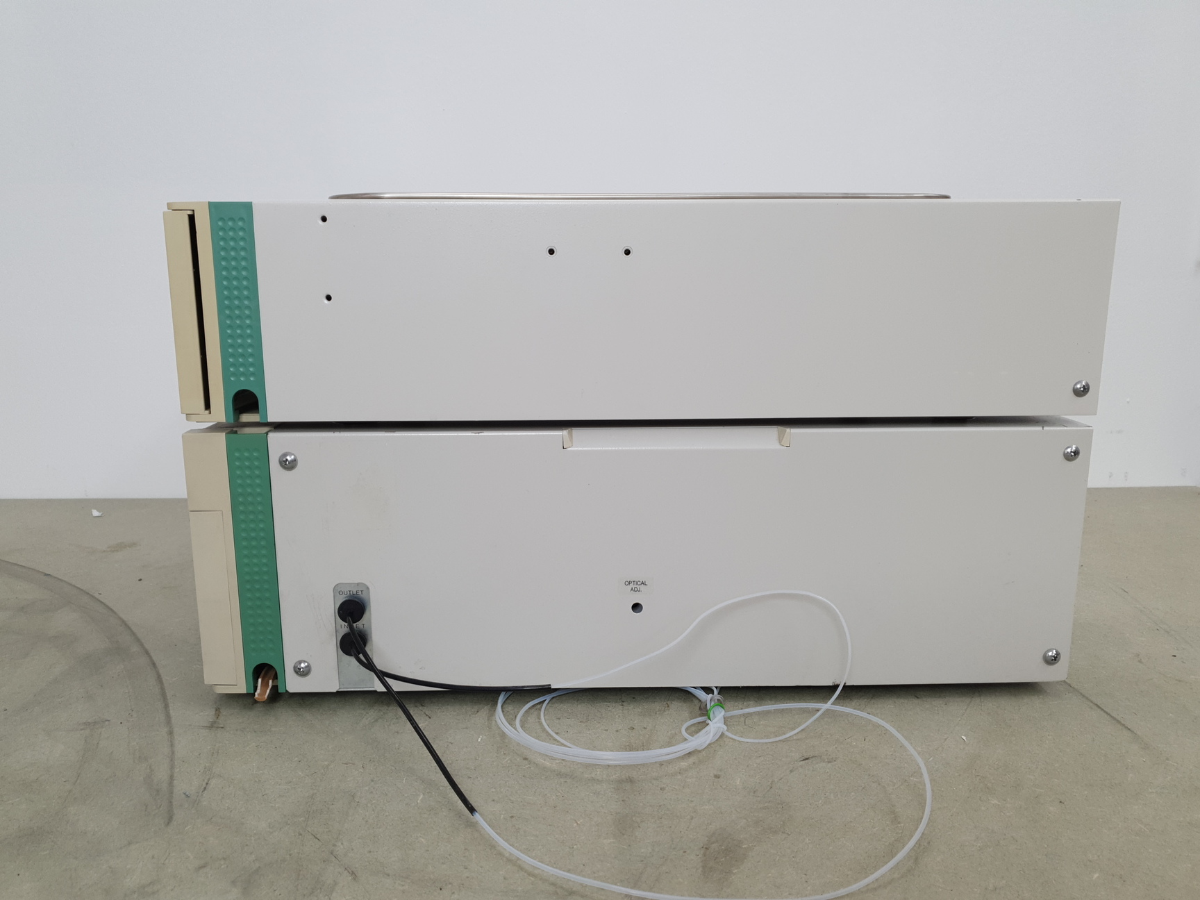 Image of MERCK-HITACHI LaChrom RI Detector L-7490 HPLC  w/Organizer