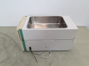 Thumbnail image of MERCK-HITACHI LaChrom RI Detector L-7490 HPLC  w/Organizer