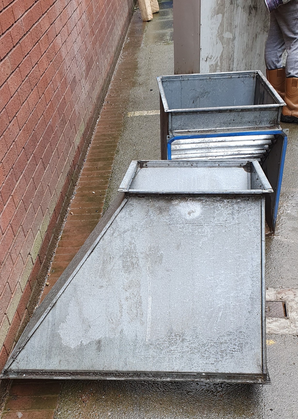 Image of 3 x Dust Extraction Units With Galvanised Ducting - Dust Control System