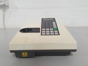 Thumbnail image of Amersham Pharmacia Biotech GeneQuant Pro RNA/DNA Calculator