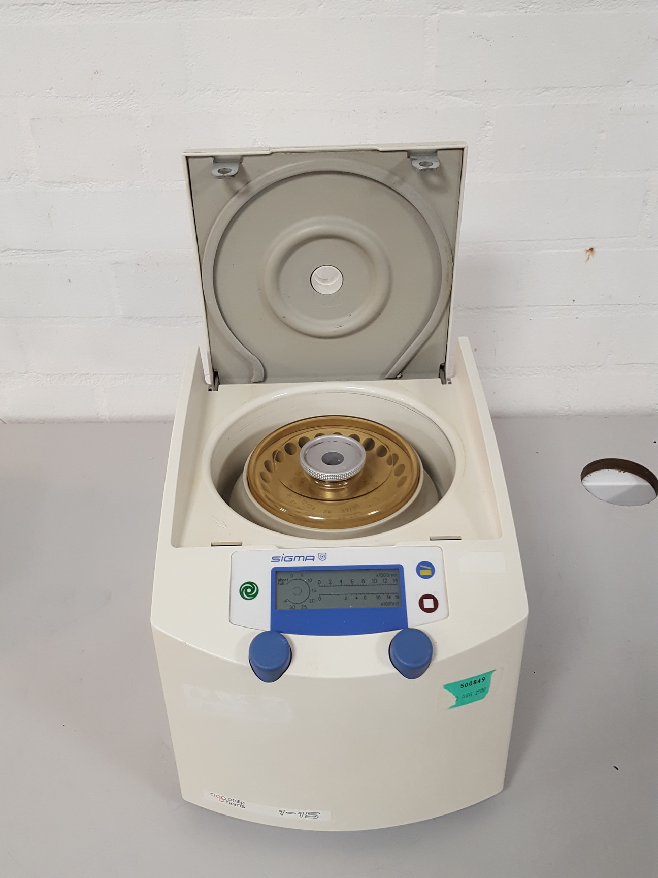 Image of Sigma 1-15 Benchtop Lab Centrifuge + Rotor PP 32/98 14000rpm Spares Repairs 