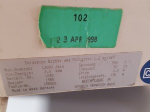 Thumbnail image of Heraeus Sepatech Biofuge A Benchtop Centrifuge + rotor 13000rpm