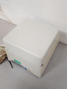 Thumbnail image of Heraeus Sepatech Biofuge A Benchtop Centrifuge + rotor 13000rpm