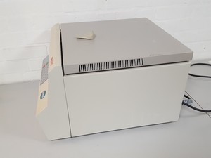 Thumbnail image of MSE Sanyo Harrier 15/80 Benchtop Centrifuge + Microplate Rotor, 2000rpm Lab