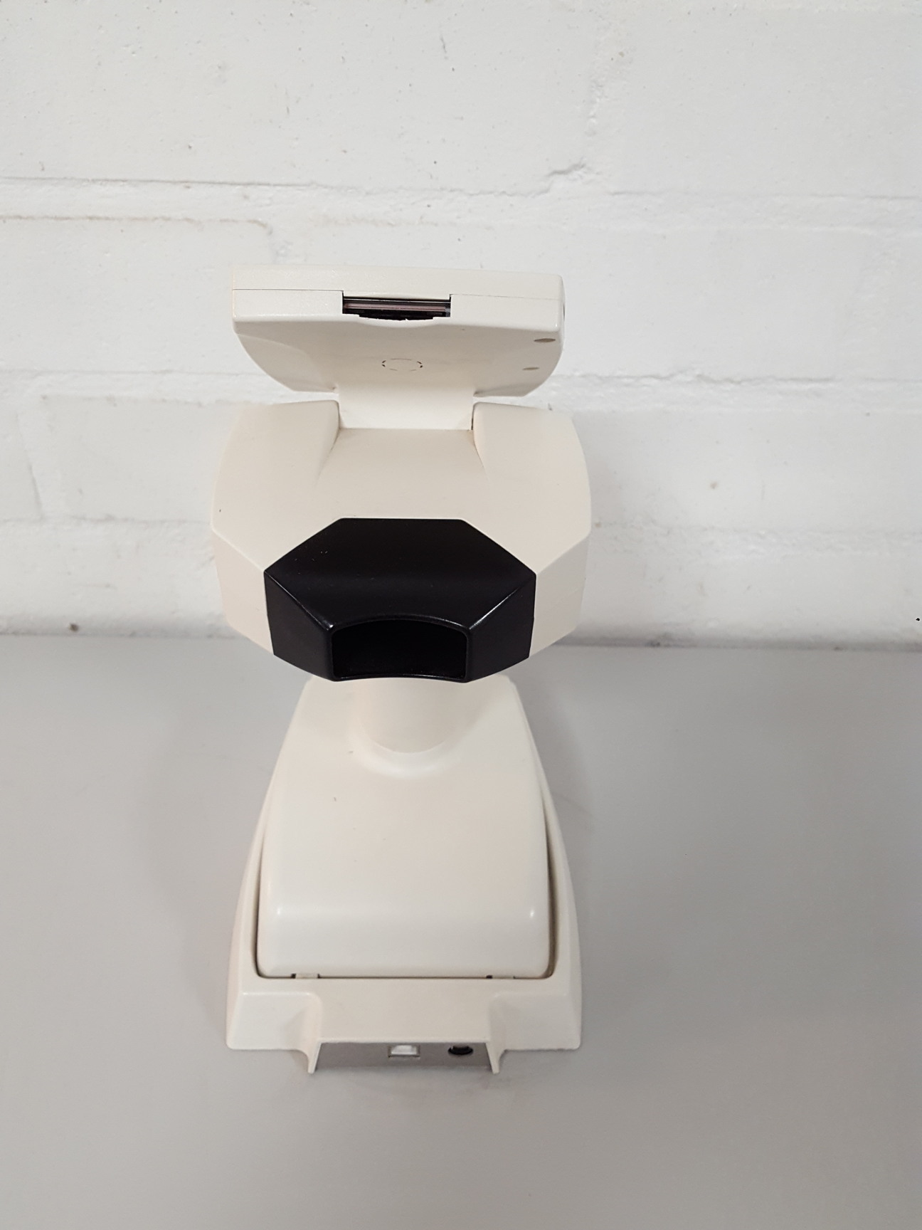 Image of MHT SpectroShade Handy Dental Spectrophotometer - Spares / Repairs Lab