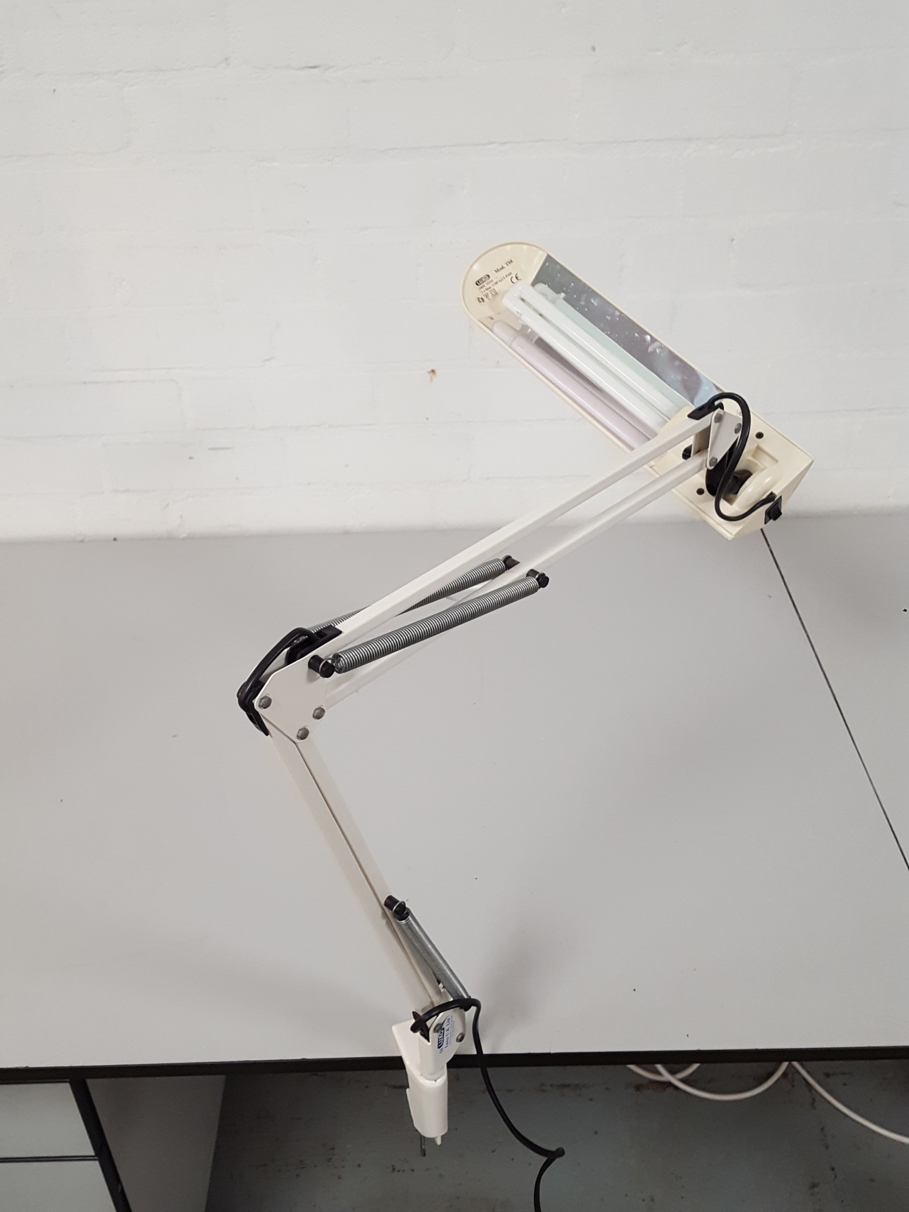 Image of Luxo Model T88 Flexible-Arm Desk Lamp Light