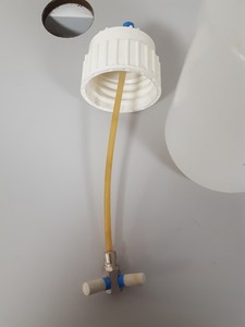 Thumbnail image of 3x Nalgene 1 Gallon bottles + Tubing & Accessories Lab