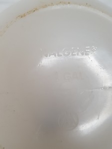 Thumbnail image of 3x Nalgene 1 Gallon bottles + Tubing & Accessories Lab