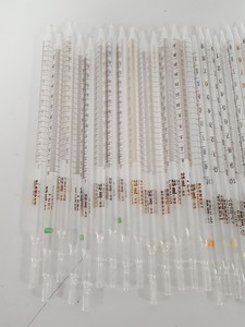 Thumbnail image of 132x Blowout Glass Pipettes Lab Glassware 