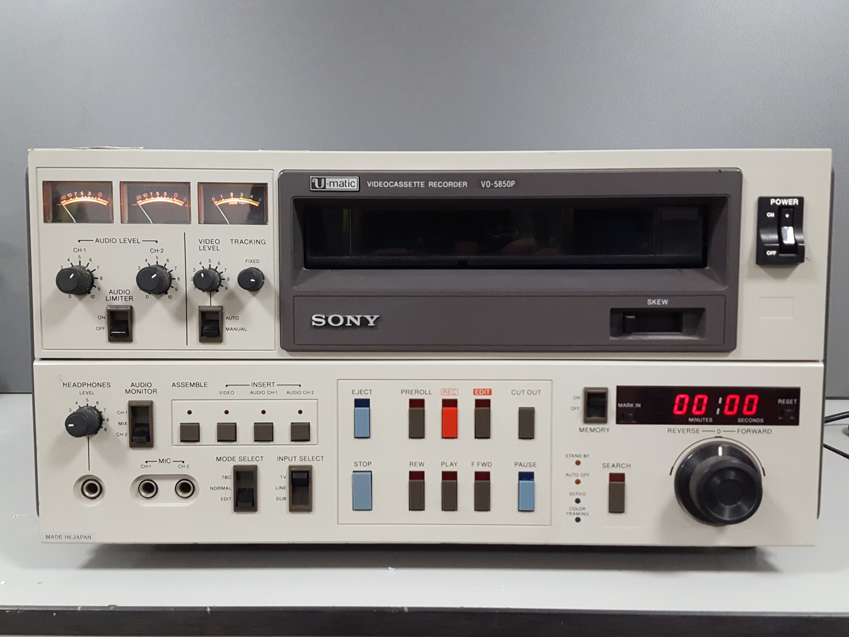 Image of Sony VO-5850P Video Cassette Recorder AV Equipment