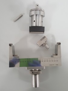 Thumbnail image of Instron Testing Machine Tensile 10kn Load Cell 4505-h2266 J36913 T6511R-1001