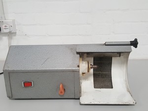 Thumbnail image of Fried.Krupp Widia-Fabrik Wipla Dental Workstation DZ25 Lab