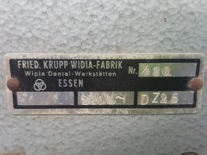 Thumbnail image of Fried.Krupp Widia-Fabrik Wipla Dental Workstation DZ25 Lab