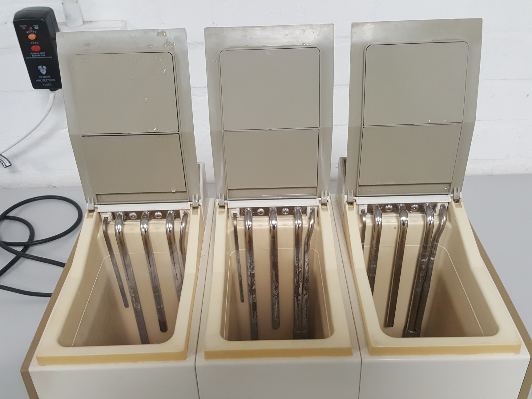 Image of B-Tron 301 3-Bath Hydroprocessor System Lab Van R Dental