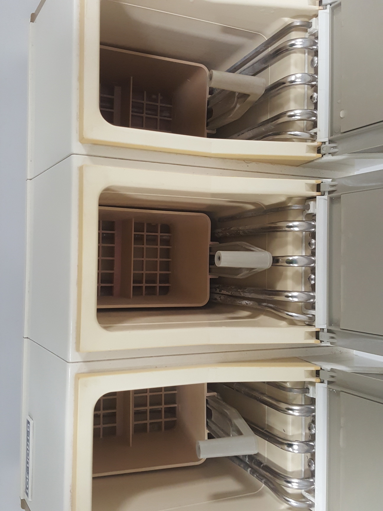 Image of B-Tron 301 3-Bath Hydroprocessor System Lab Van R Dental