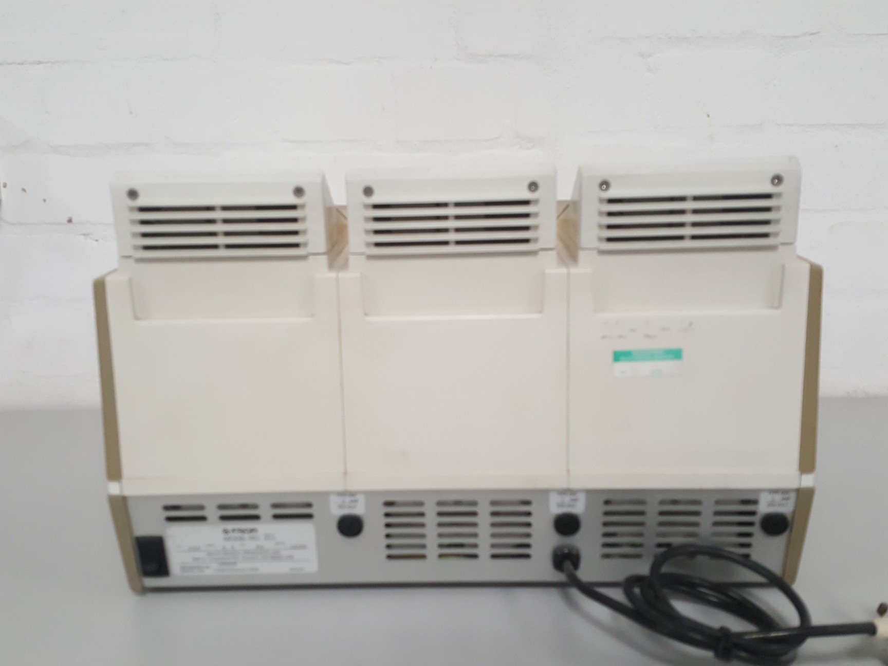 Image of B-Tron 301 3-Bath Hydroprocessor System Lab Van R Dental