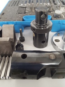 Thumbnail image of Instron Tensile Testing Loadcell to Grip Adapters & Jaws, Grips 10kn 100kN Lab