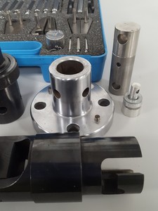 Thumbnail image of Instron Tensile Testing Loadcell to Grip Adapters & Jaws, Grips 10kn 100kN Lab