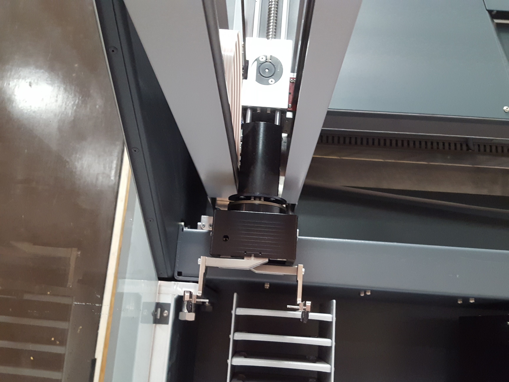 Image of Tecan Freedom Evo-2 150 Base + Software & Dongle Automated Liquid Handler Lab