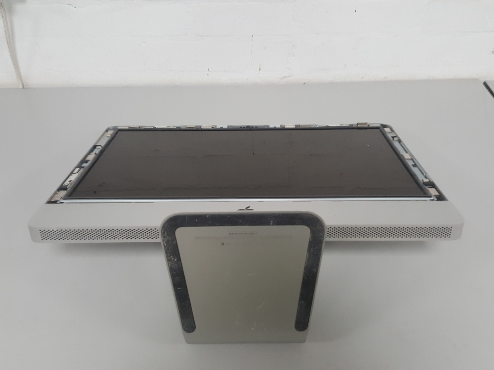 Image of Apple 21.5" Inch iMac 2.5ghz Broken LCD (Spares & Repairs)