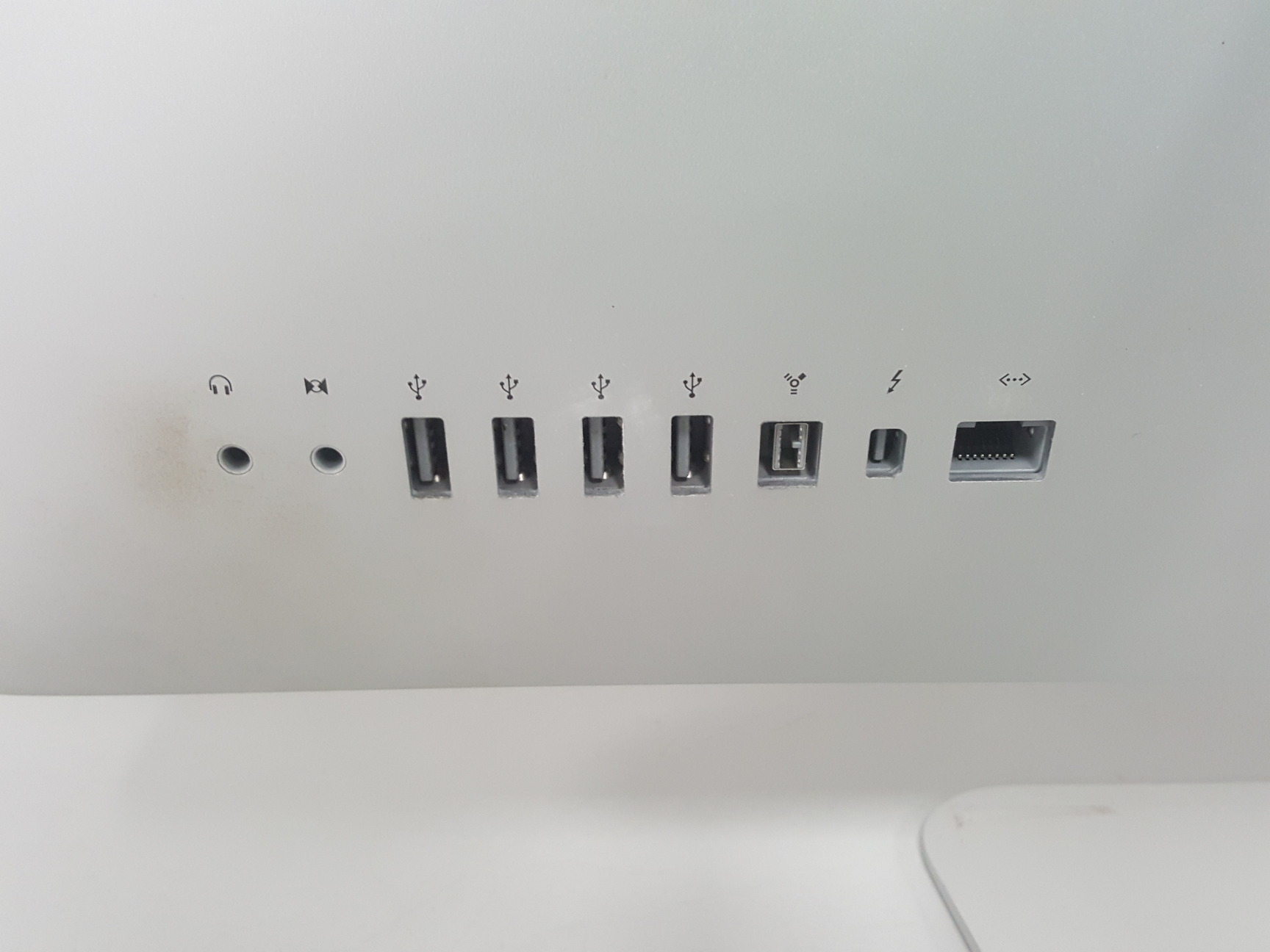 Image of Apple 21.5" Inch iMac 2.5ghz Broken LCD (Spares & Repairs)