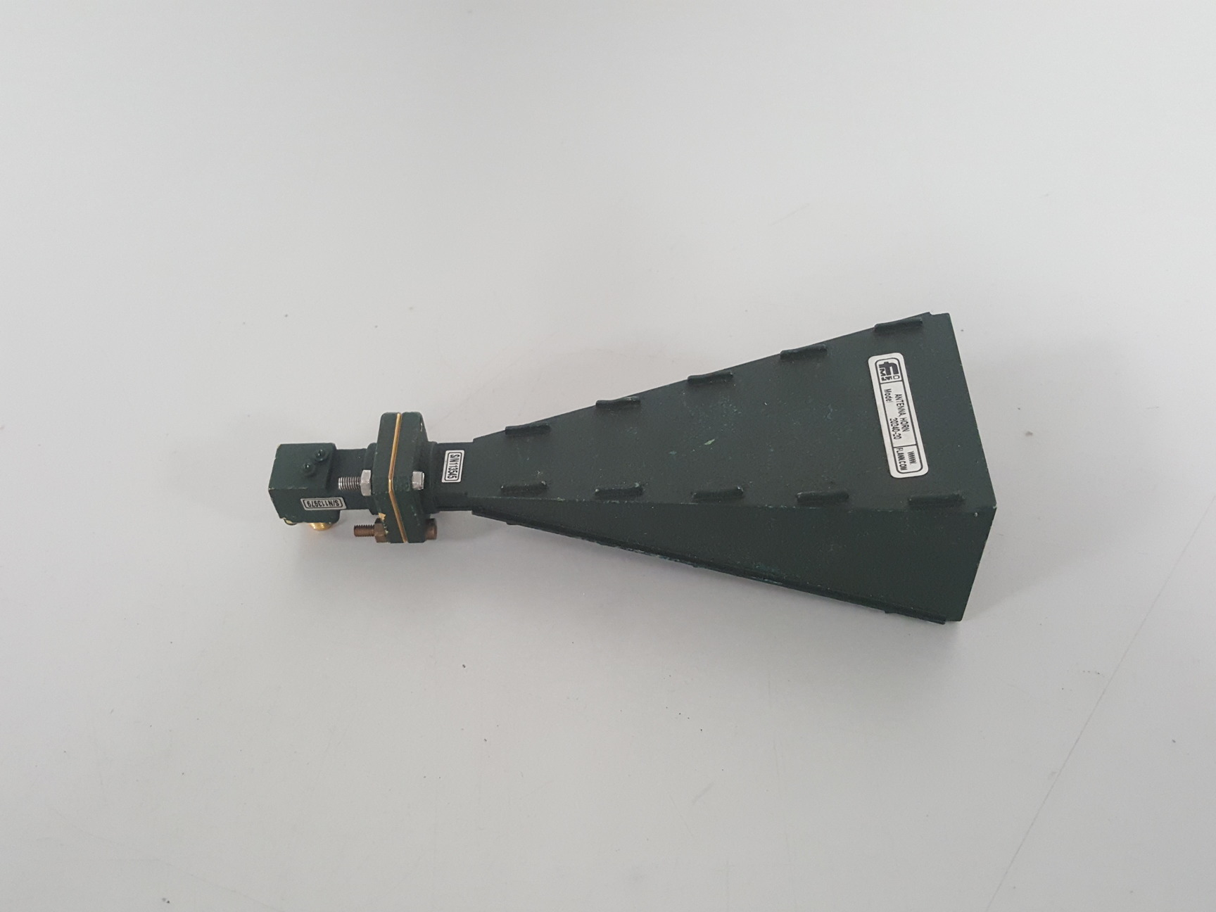 Image of FMI Flann Microwave 20240-20 Standard Gain Antenna Horn + Adapter Waveguide Tube