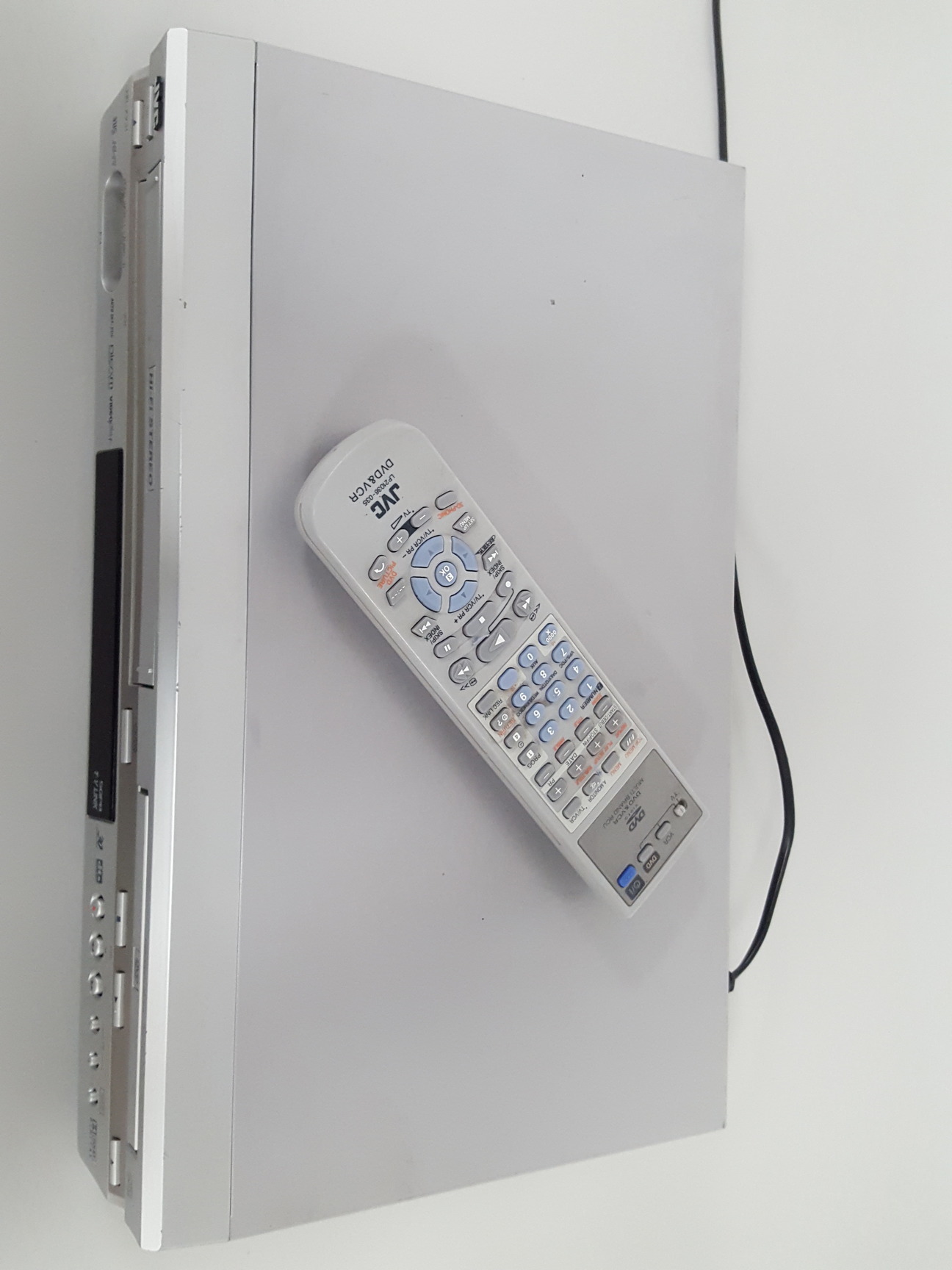 Image of JVC HR-XV31EK DVD / VHS Player Combo VCR Player