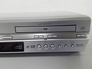 Thumbnail image of JVC HR-XV31EK DVD / VHS Player Combo VCR Player 