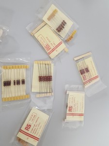 Thumbnail image of Lot of 25x Vintage RS Brand New Resistors Electronics