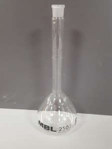 Thumbnail image of 16x Volumetric Flasks Lab Glassware Glass