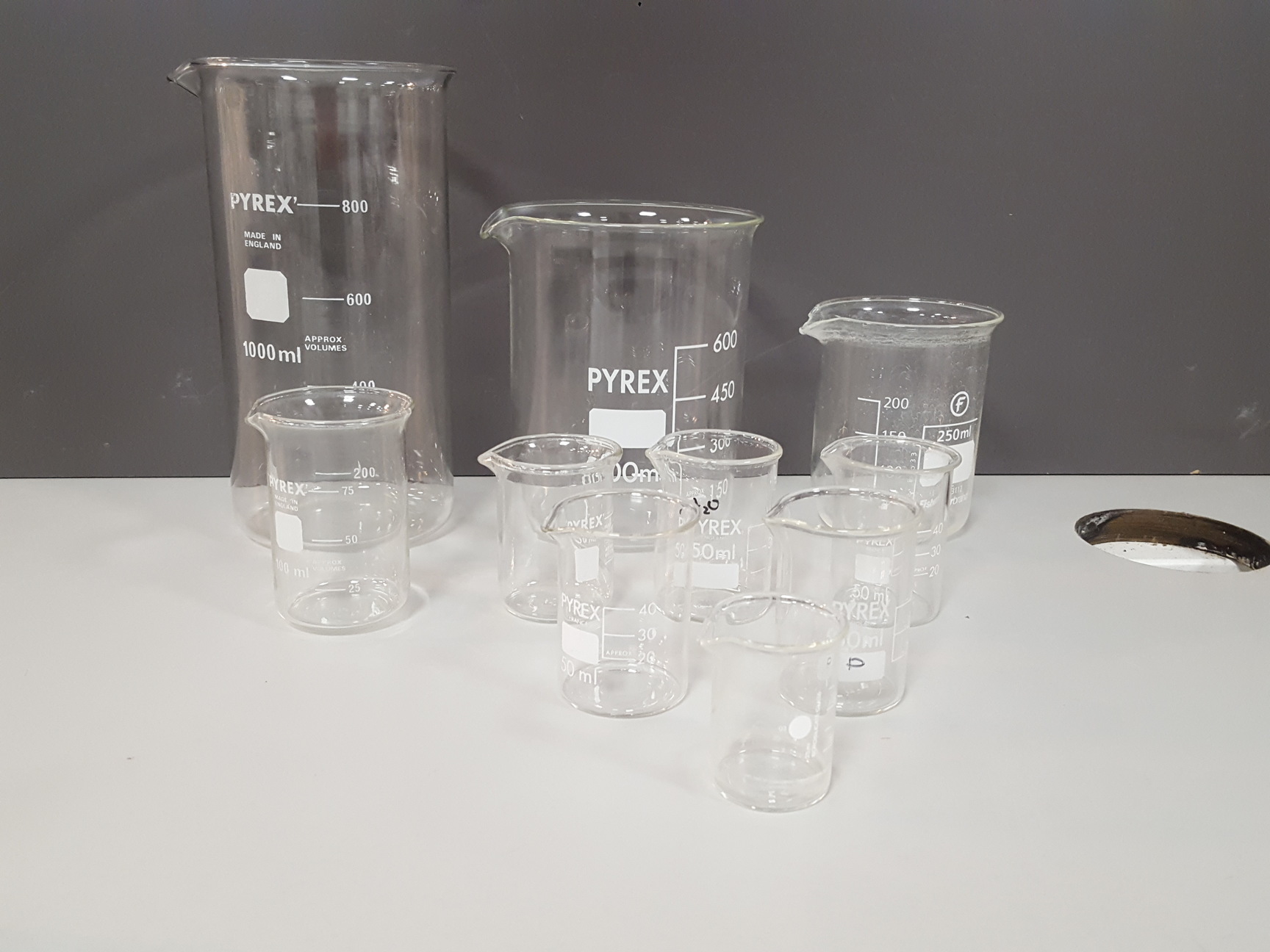 Image of 10x Pyrex Measuring Beakers Lab Glassware Glass