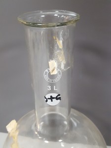 Thumbnail image of 14x Pyrex Lab Glassware Flat Bottomed Measuring Flasks, Boiling Flask, Duran Lab