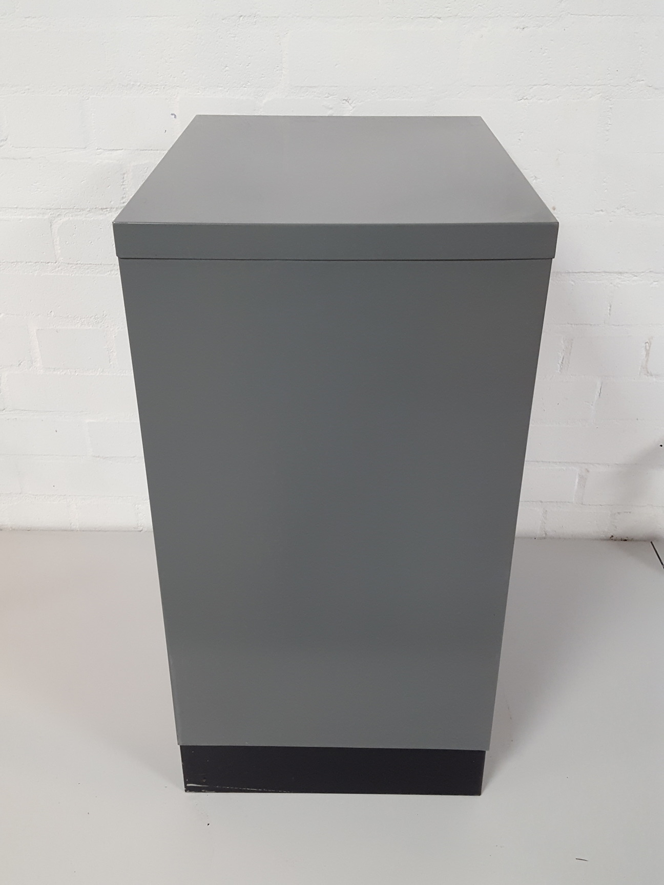 Image of Bisley 10 Drawer Office Filing Cabinet Workshop Small Parts Office Metal