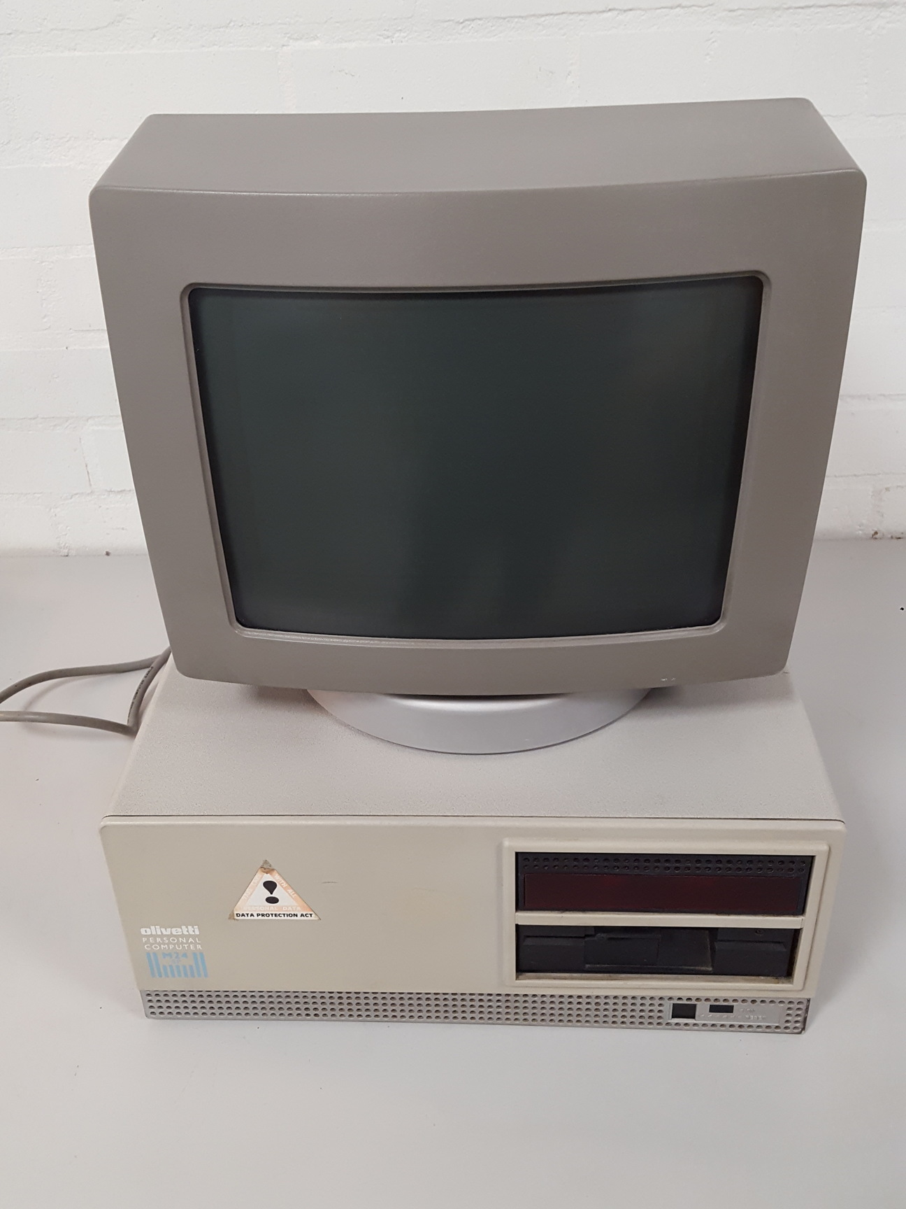 Image of Vintage Olivetti M24 Personal Computer With Monitor - Faulty.