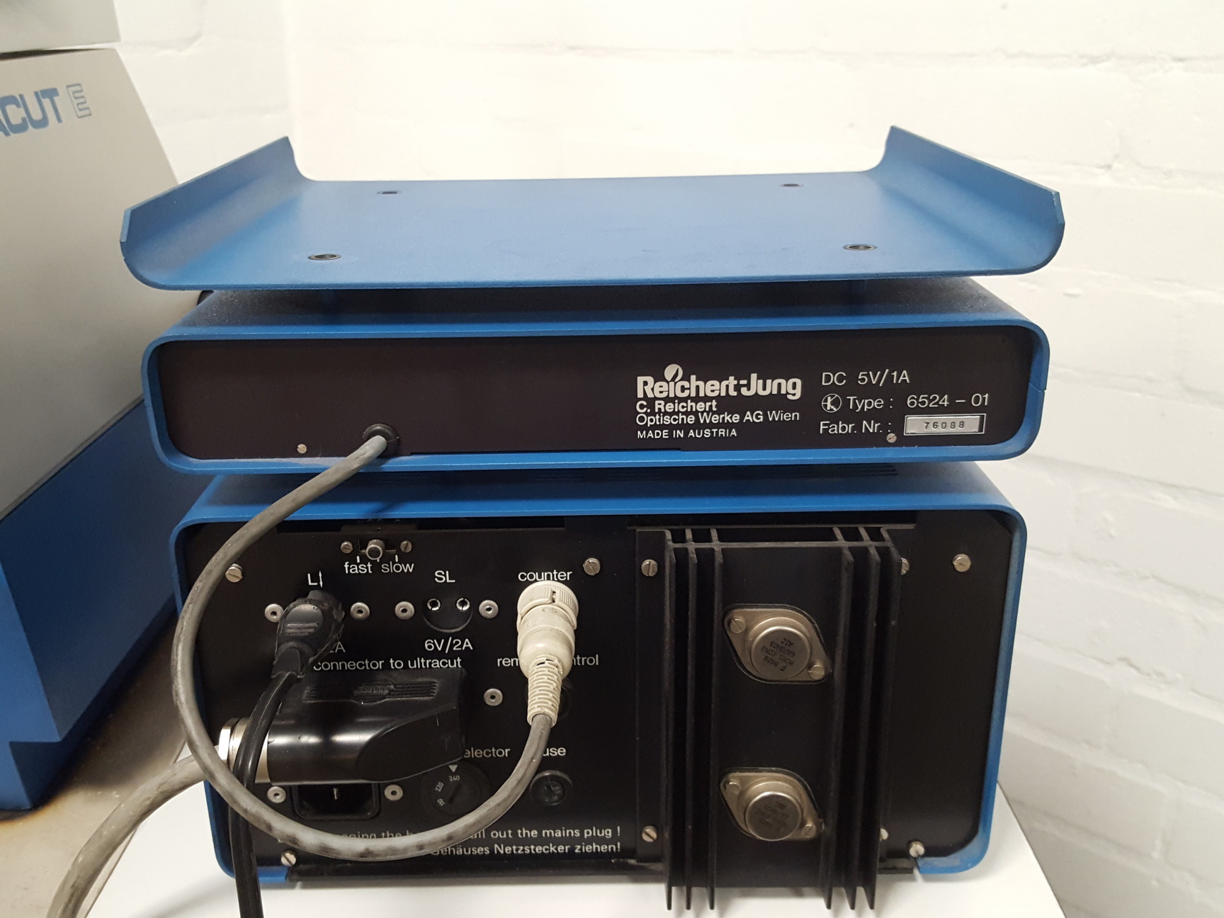 Image of Reichert-Jung Ultracut E Microtome System + Table Lab