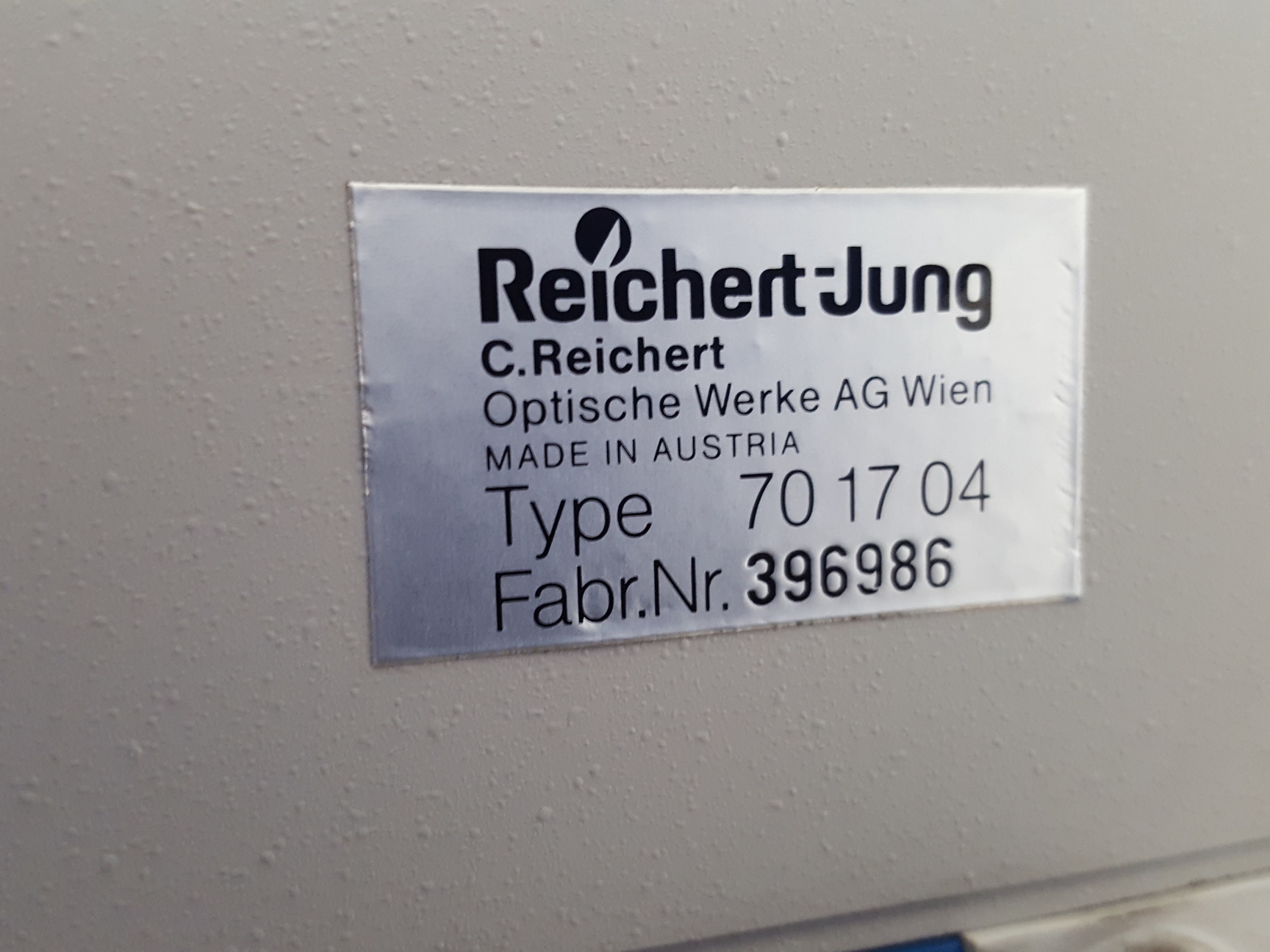 Image of Reichert-Jung Ultracut E Microtome System + Table Lab