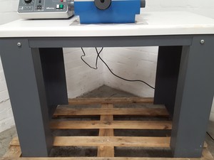 Thumbnail image of Reichert-Jung Ultracut E Microtome System + Table Lab