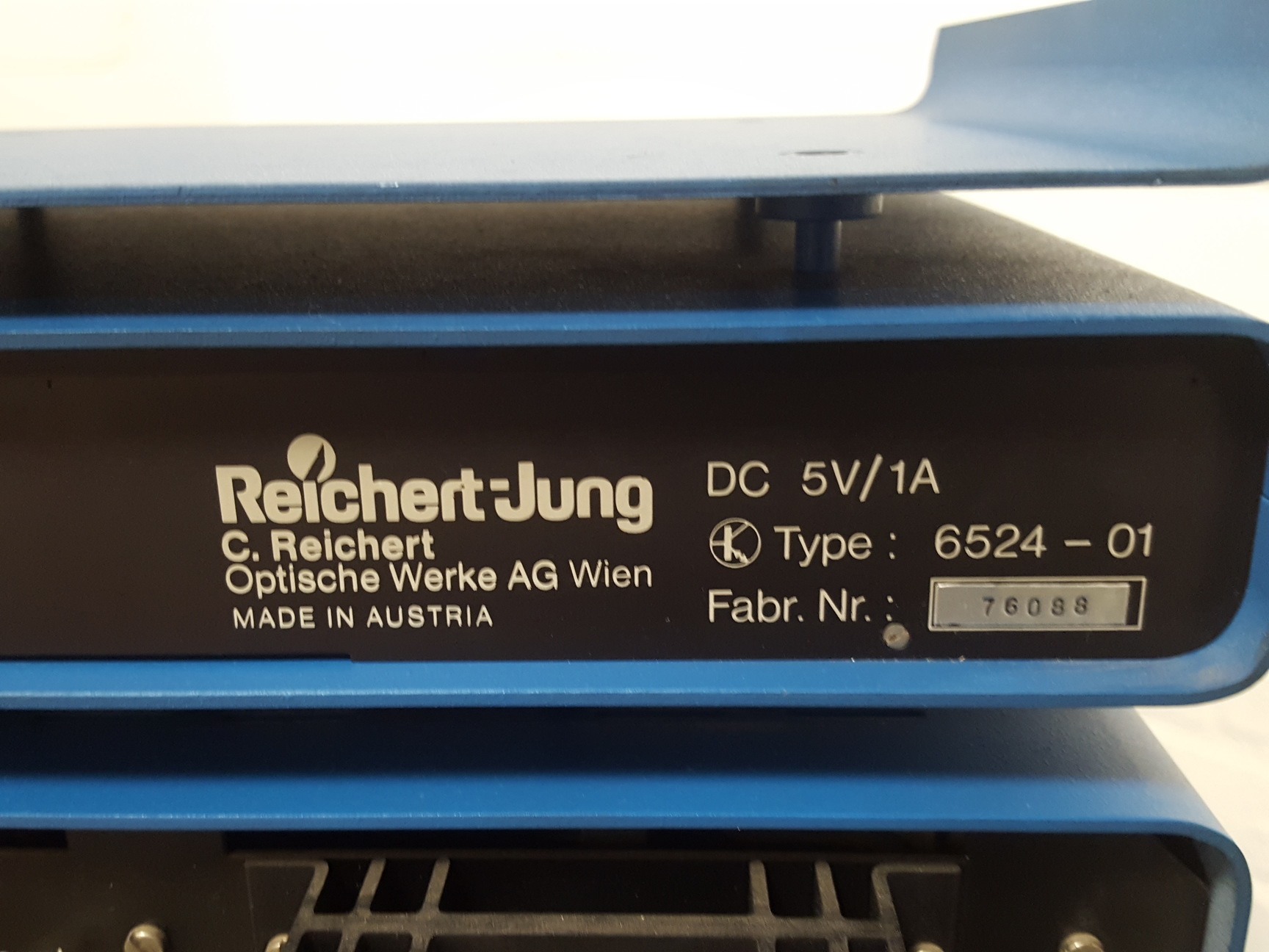 Image of Reichert-Jung Ultracut E Microtome System + Table Lab
